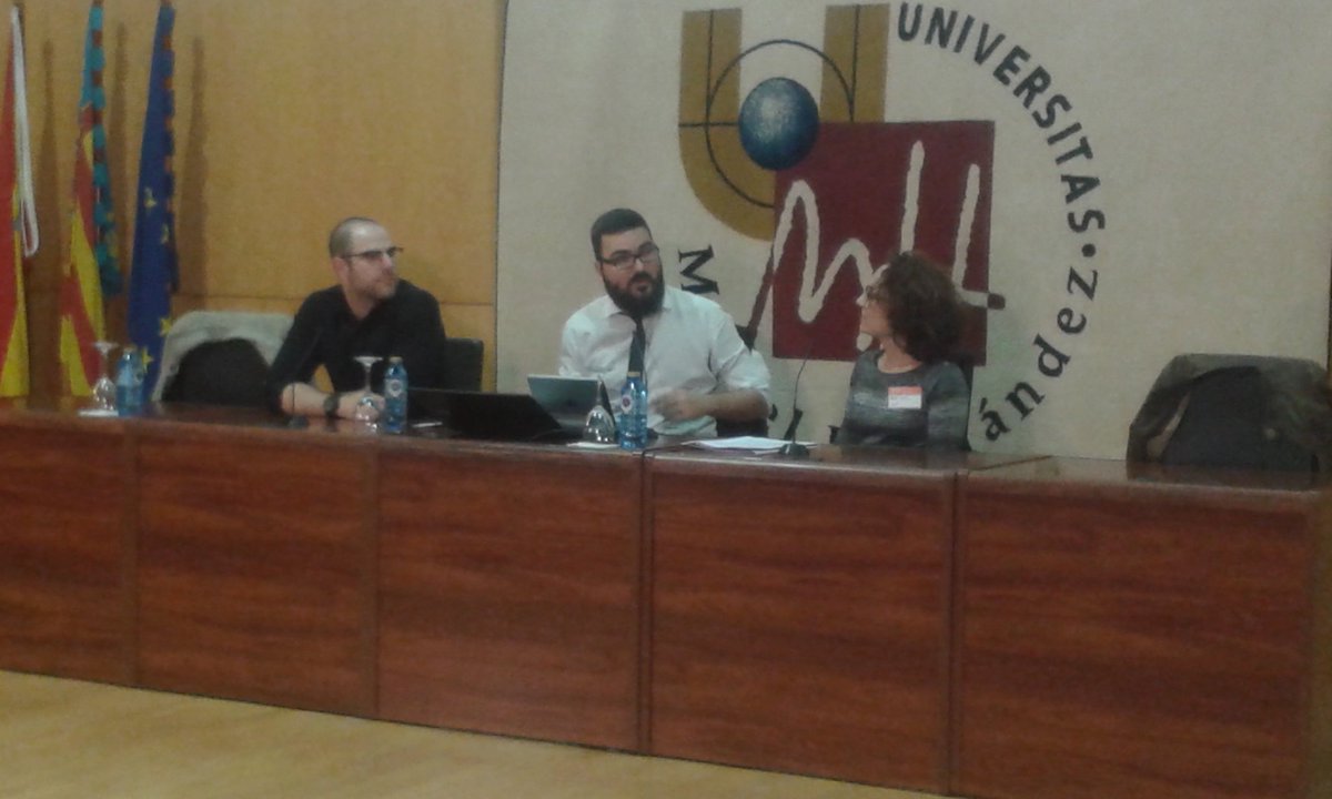 teriufuster's tweet photo. Series españolas y americanas, fenómeno fan...  en @CongresoCICAP @cauumh #CICAP2015 https://t.co/9xnJYo0GVM