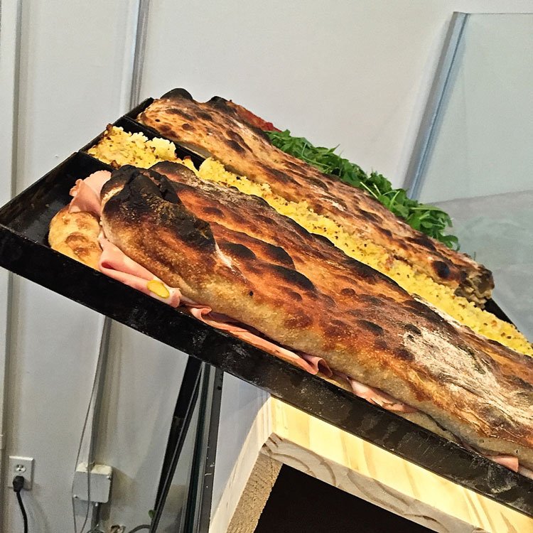 From @ThisMansKitchen - best pizza in America is in Pittsburgh?  goo.gl/2ClWZz
