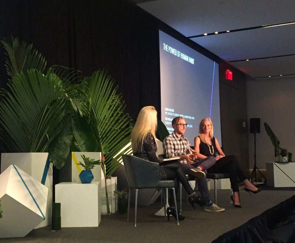 SmallGirlsPR's tweet photo. Loved "The Power of Human Habit" discussion at #LTR2015 @appboy this morning 💡 https://t.co/qJGOzMwnOQ