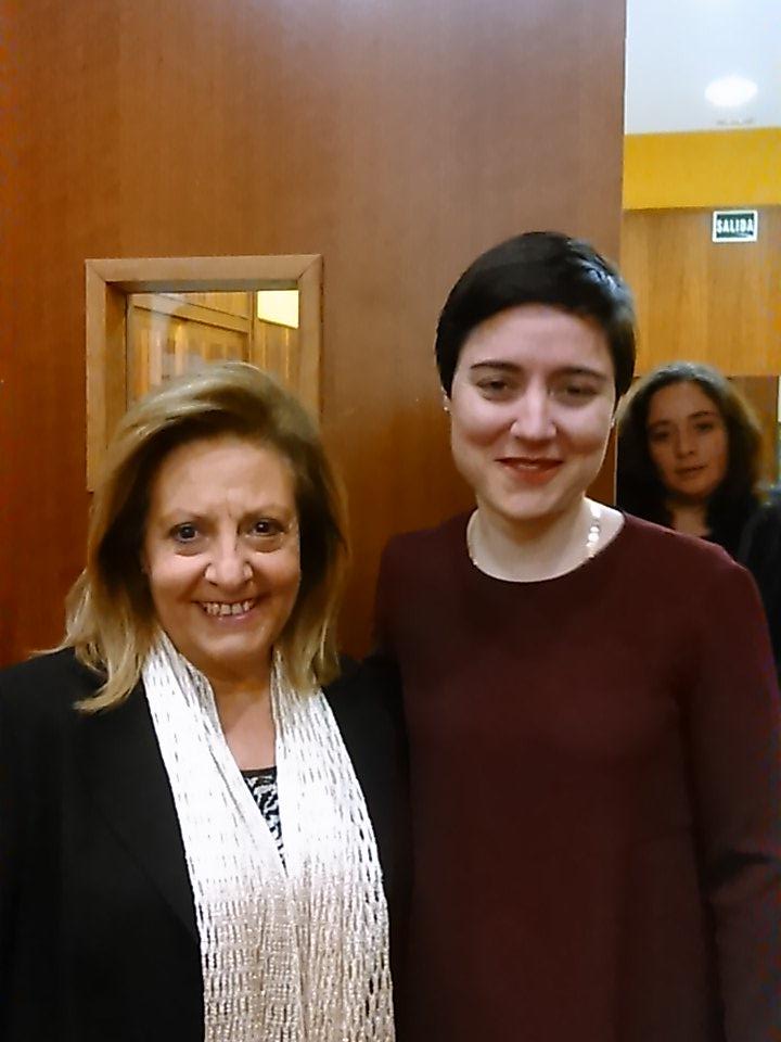 AFACAYLE's tweet photo. Milagros presidenta #Afacayle con Esther @gacetacyl galardonadas de los premios @FundacionASVAI https://t.co/MwbHCYrzGi