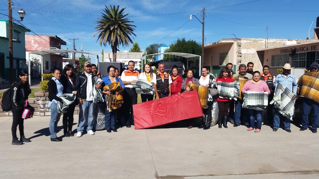 CEPCDurango's tweet photo. Activa Galindo Cabada refugios temporales en el mpio de #Suchil para la atencion de la #TemporadaInvernal https://t.co/gsJ8X4PVjJ