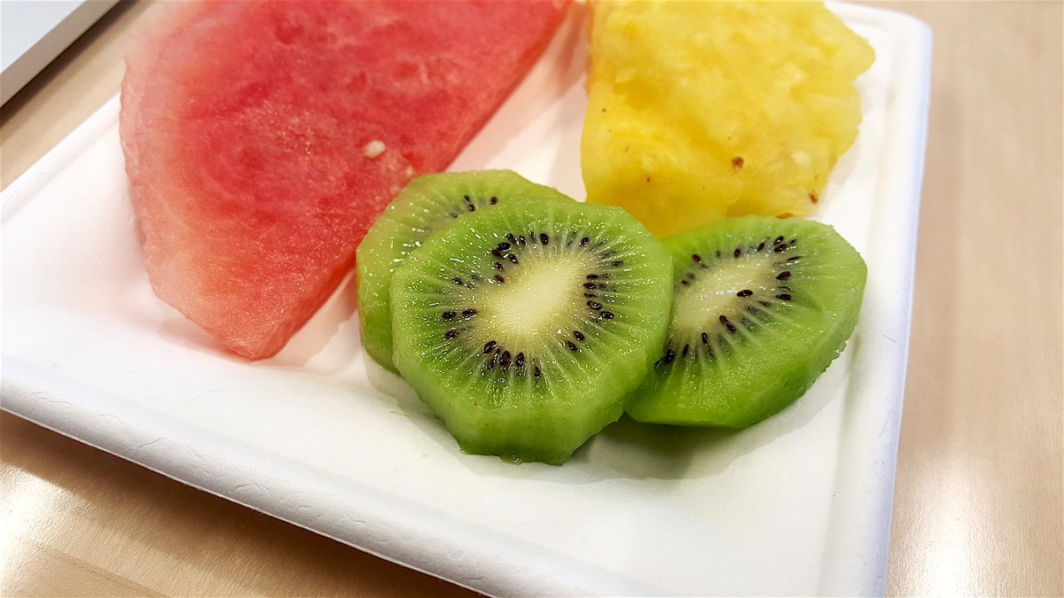 ken_lunde's tweet photo. Quite appropriately, fresh KIWIFRUIT is being served at #UTC145 today. 👍 https://t.co/R4IXw78PPm #Emoji #Unicode https://t.co/IyfImHiTM7