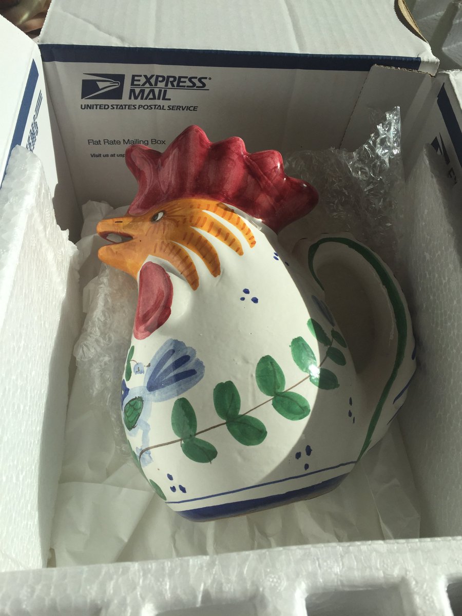 HectortheHen's tweet photo. Im backkk with a Fre$h new get up https://t.co/rQppGduPTp