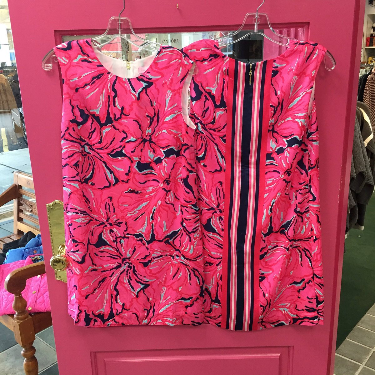Geraniums_WV's tweet photo. For all of our snow birds heading south this Winter: Stock up on Lilly dresses for the sunny weather! https://t.co/9kwsSoue3Z