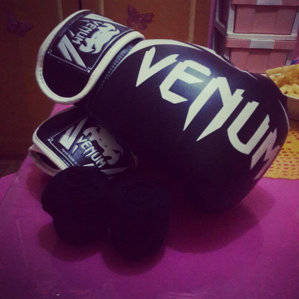 devojkasokafe's tweet photo. Let's do this!
#KickboxingTime https://t.co/At9SDwEEtv
