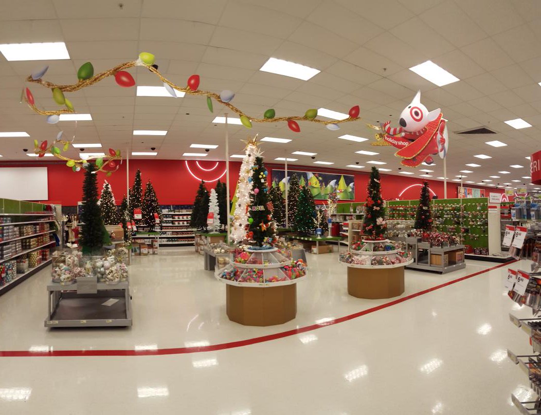 devanglee's tweet photo. We've been set for a few days already, but we are keeping up THAT BRAND! #T2426 #TAT #HolidaysAtTarget #ZoneOnPoint https://t.co/hK9THLQjkW