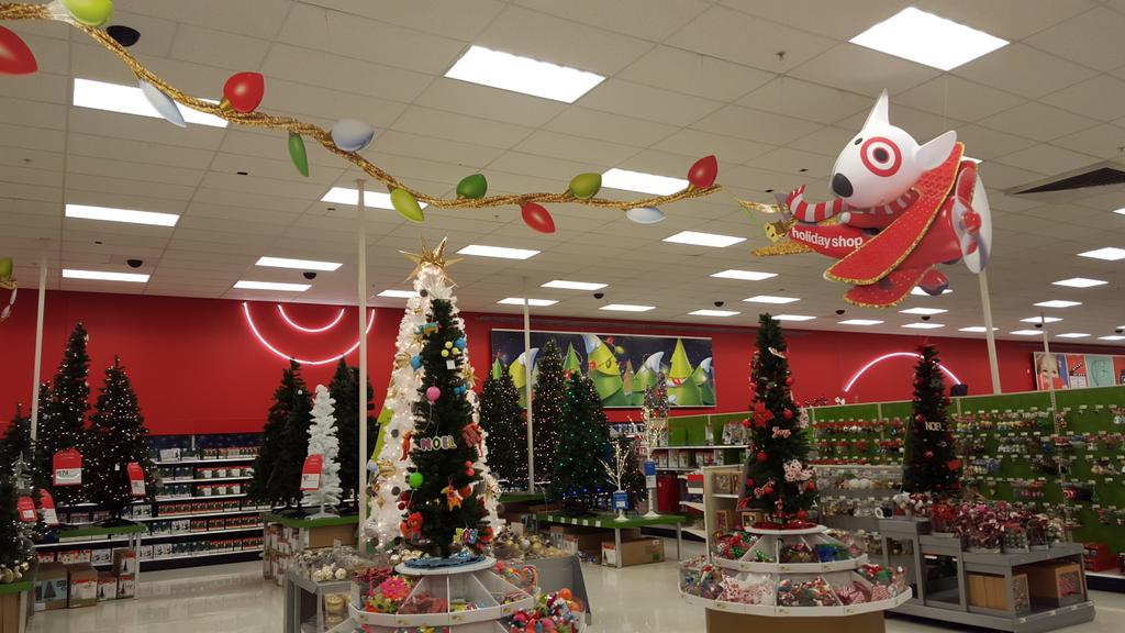 devanglee's tweet photo. We've been set for a few days already, but we are keeping up THAT BRAND! #T2426 #TAT #HolidaysAtTarget #ZoneOnPoint https://t.co/hK9THLQjkW