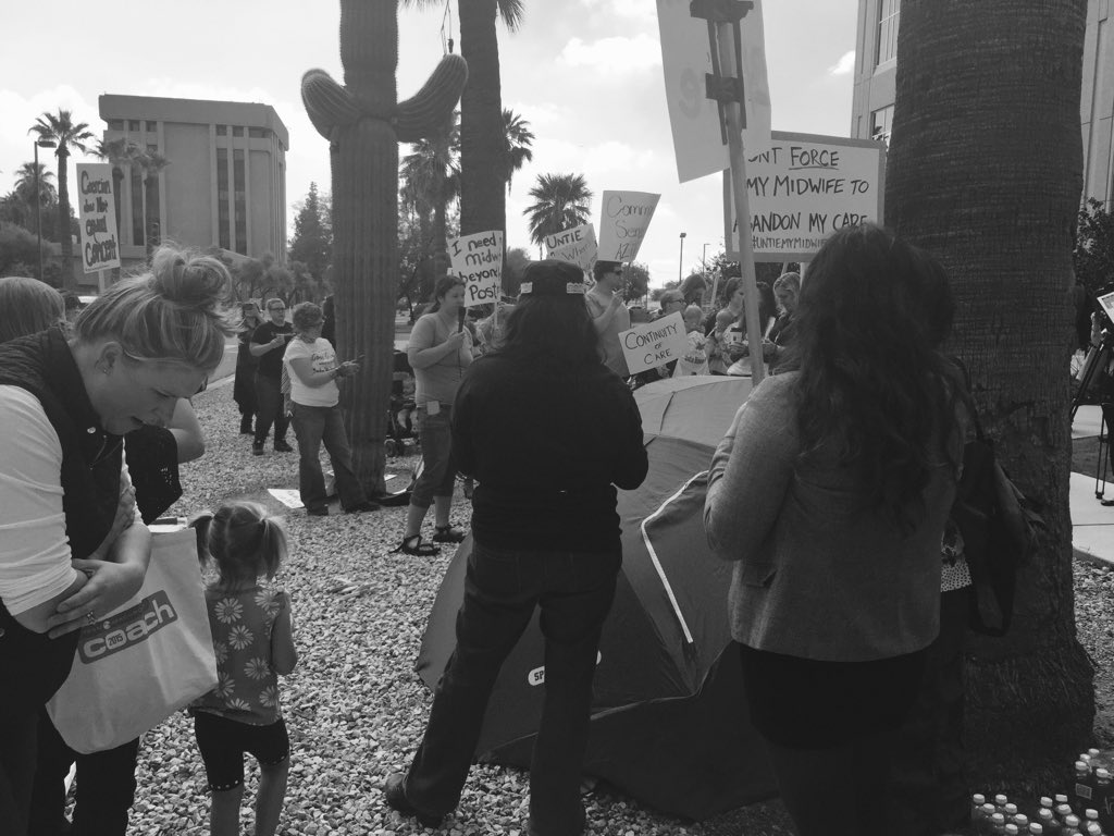 breastfdscience's tweet photo. Rally to #untiemymidwiveshands at AZDHs right now! https://t.co/5vgfdZac5P