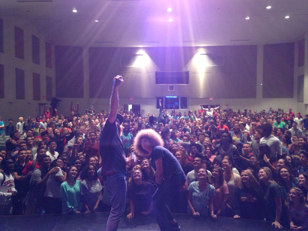 SRHSHawks's tweet photo. @mikesmithlive striving a a world record for selfies. #skateforachange https://t.co/JHXUMgVGL6