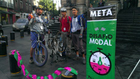 Pajaropolitico's tweet image. #DesafíoModal 2015 bit.ly/1NfPrhG | Nely Patlán @nelishh en @transeunteorg #Plumaje