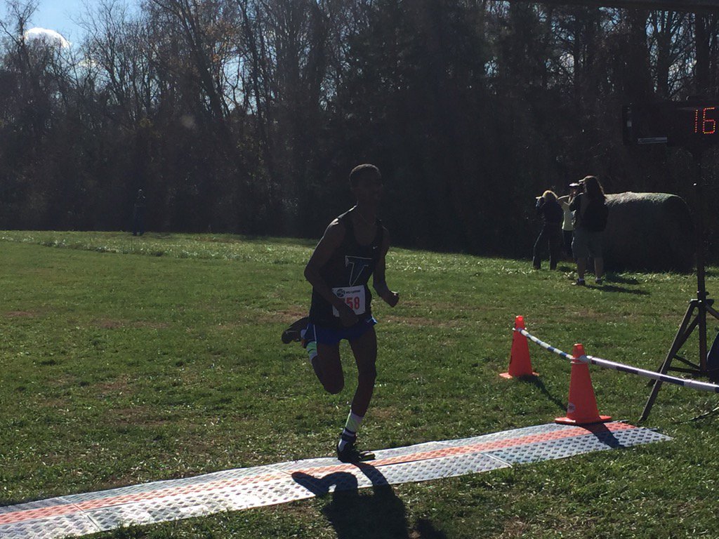 Fitsum Seymour takes a close trace at 5A in 16:05 unofficial North@milestatdotcom