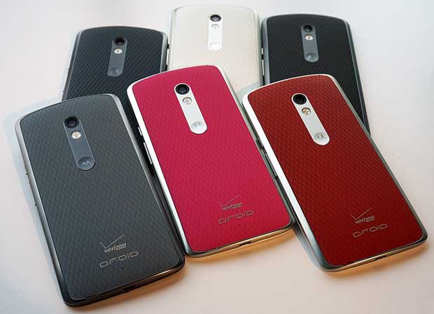 ruSimpleReview's tweet image. Motorola представила 2 небьющихся смартфона эксклюзивно для Verizon 
simplereview.ru/mobil-news/726…