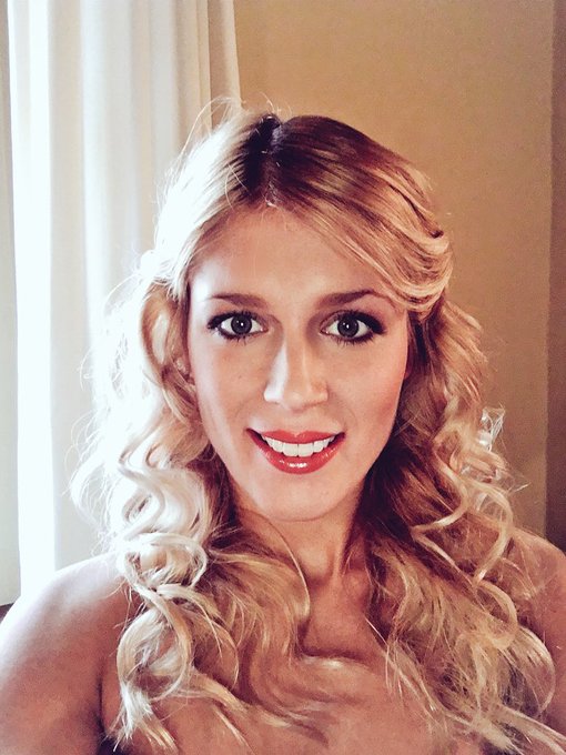 Styling of today's shoot 👸🏼😉❤️ https://t.co/ectOfkcGDk