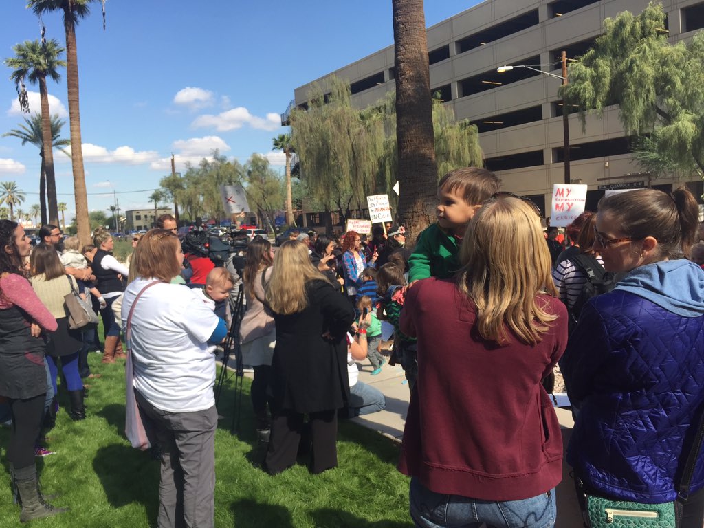 breastfdscience's tweet photo. #azdhs @AZDHS #untiemymidwifeshands https://t.co/CdoUAtf214