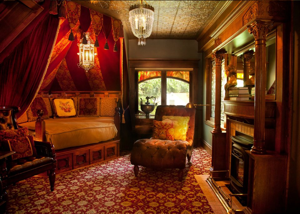 The Oscar Wilde Suite...is such a STUNNING room!!