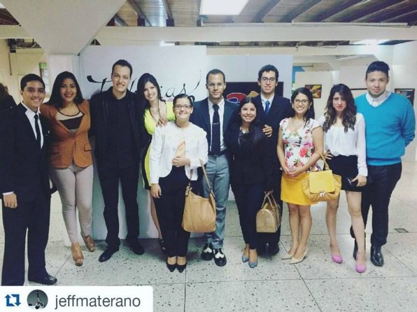 UNYMUN's tweet photo. La delegación de COCMUN dice presente y votando en #UNYMUN2015. (Vía @COCMUN) https://t.co/5vBO7FBm9u