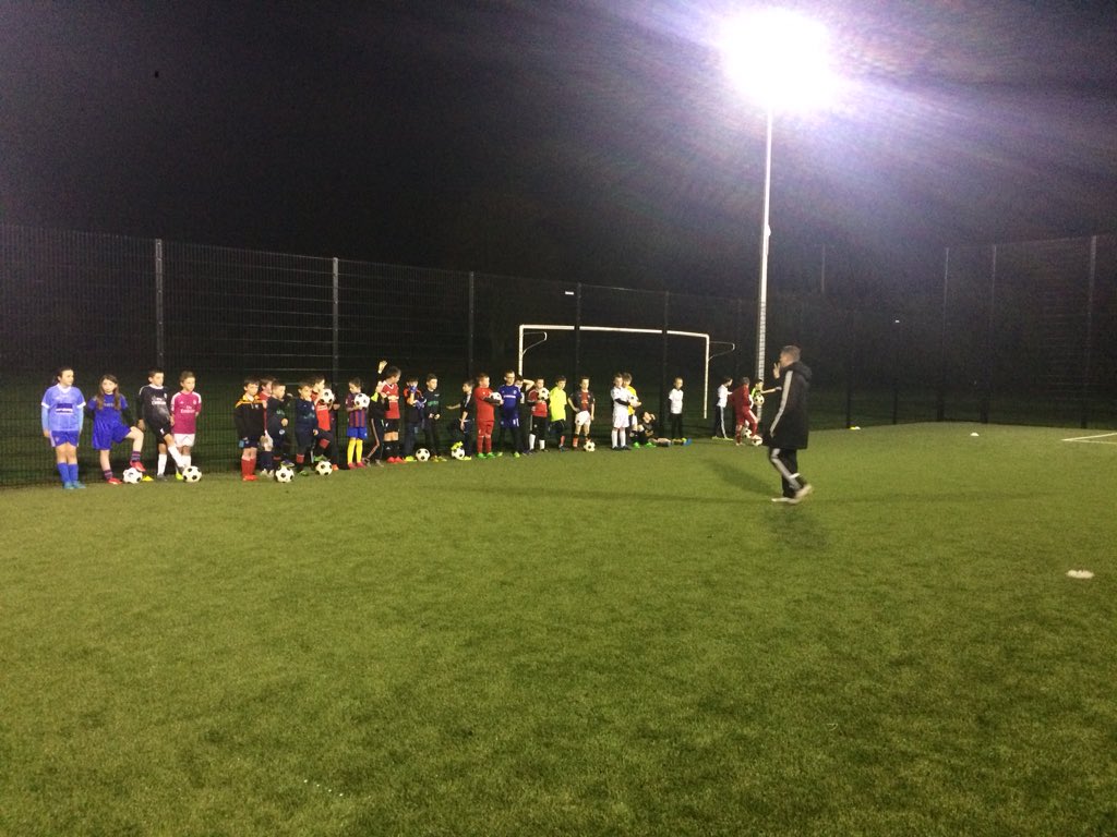 RiverdaleFC's tweet image. Another great session tonight with @IFACookstown and our club coaches. #developingcoaches #thefuturedale