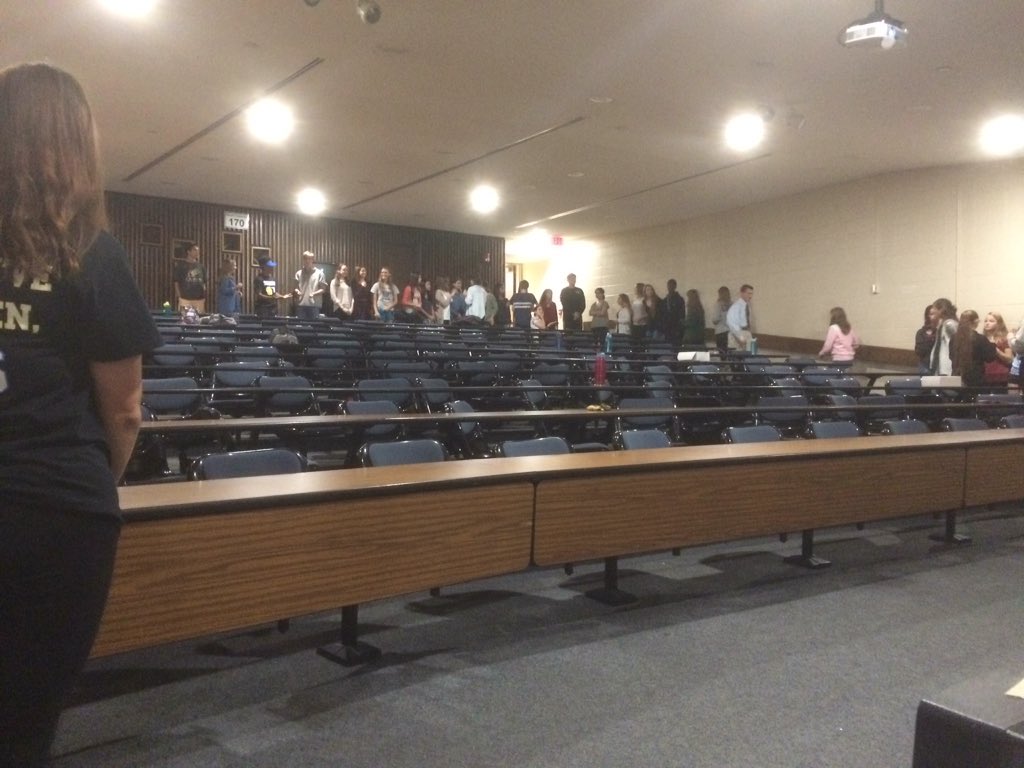 2017_simsbury's tweet photo. Some quality leadership activities taking place at TLA in the Amphitheater today. Come by next Thursday at 2:15! https://t.co/NVrCbIV9Pr