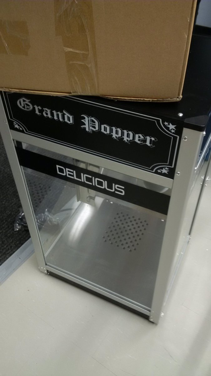 RitaGallippi's tweet photo. Exciting! Popcorn machine arrived! Thanks Gina &amp; Dan for putting it together! @TDSBGatewayPS @gateway_council https://t.co/ynjYi0F0q6