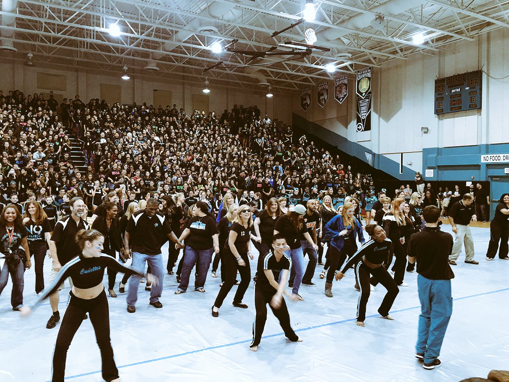 sr_reef's tweet photo. Homecoming Pep Rally! Football Players, performers and teachers all made it an amazing pep rally #beathialeah #cudas https://t.co/NWPqDz5qEX
