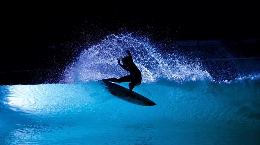 Surfer's tweet photo. Uncrowded waves are just a night light away. Let's examine the possible solutions.

https://t.co/DmWQXWfrtJ https://t.co/CcalT1yui4