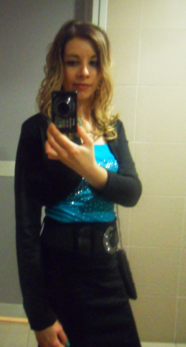 Strobelights91's tweet photo. #selfie #professional #look https://t.co/UlBTOi6mul