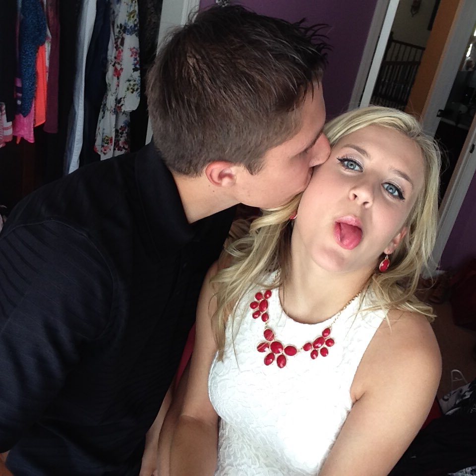 eemilymack's tweet photo. Just a lil appreciation post for babe #anotherpost #idc β€οΈ @Austinrod26 https://t.co/wkStTnQRo3