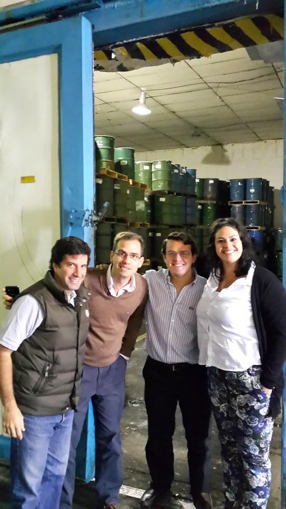 juanvalassina's tweet photo. @Garantizar Ctes y@cadenasdevalor junto a Litoral Citrus financiando a sus productores a tasa subsidiada  @leorial https://t.co/GA3xQ3kgEb