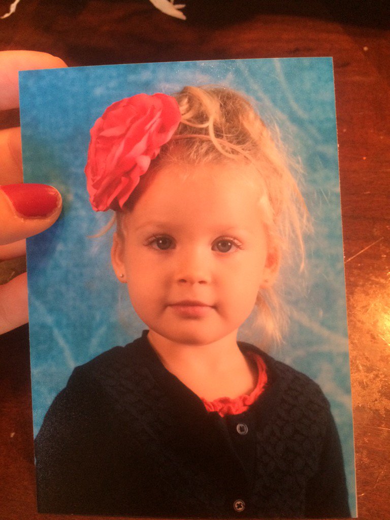 tessak13's tweet photo. I've been waiting my whole life for a good school picture and rae comes home from preschool with this https://t.co/ye9bPSv6TF
