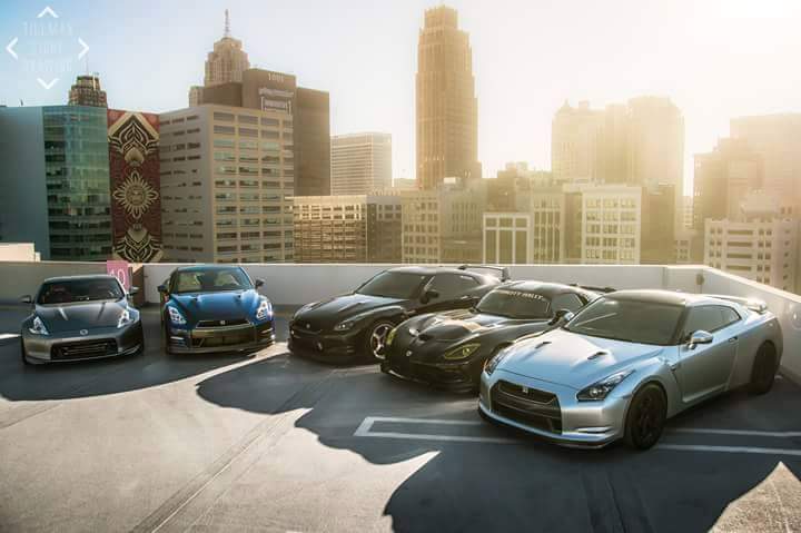 YStatusQuo's tweet photo. Holding back winter in Detroit with the @NissanUSA GT-R'S and 370Z keeping company with the @driveSRT viper! https://t.co/vWpaOHf85V