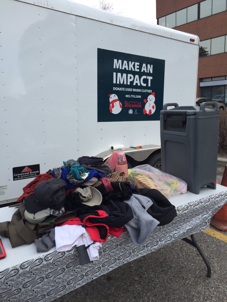 SecaraRoxana's tweet photo. So great to see our tenants exchanging donations for hot chocolate #ProjectWarmth https://t.co/OOtGUgKEQa