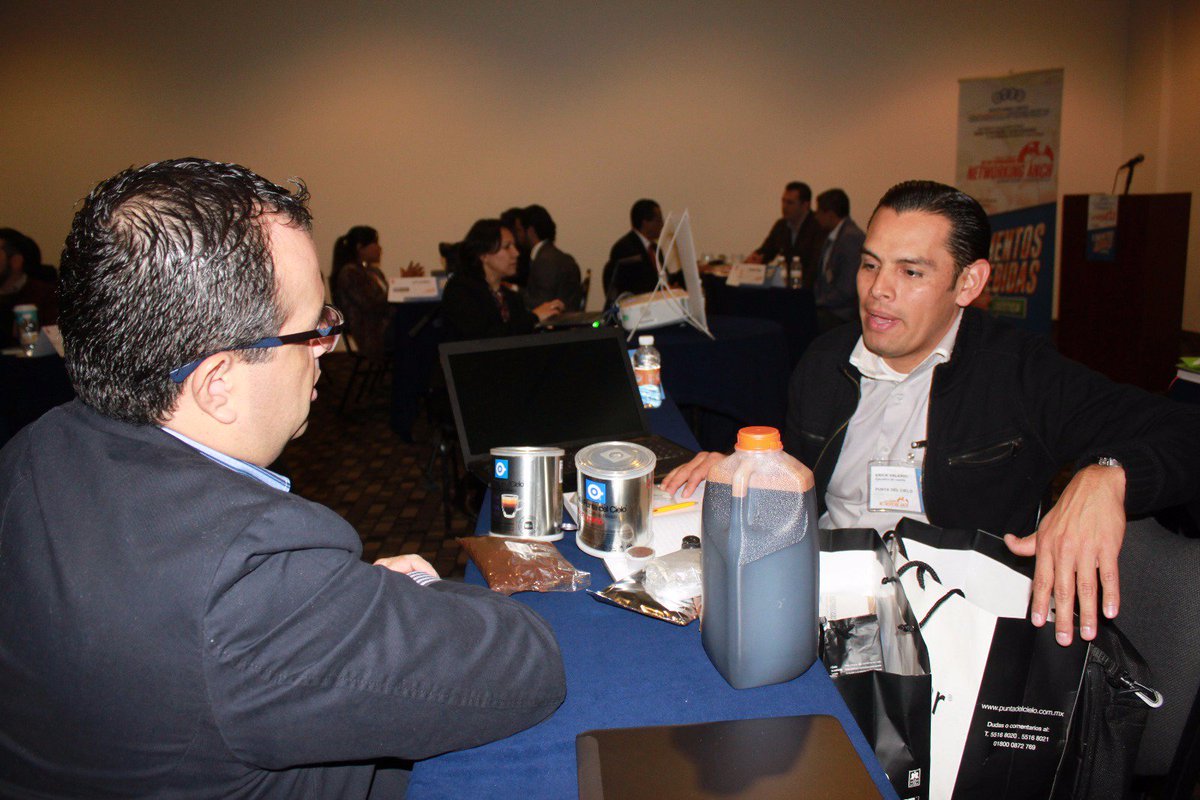 ANCH_Networking's tweet photo. #FelizJueves así transcurre nuestro evento de este #5deNoviembre #NetWorkingANCH en el @fiestainn de la #CDMX https://t.co/bmWvWKX6Wo
