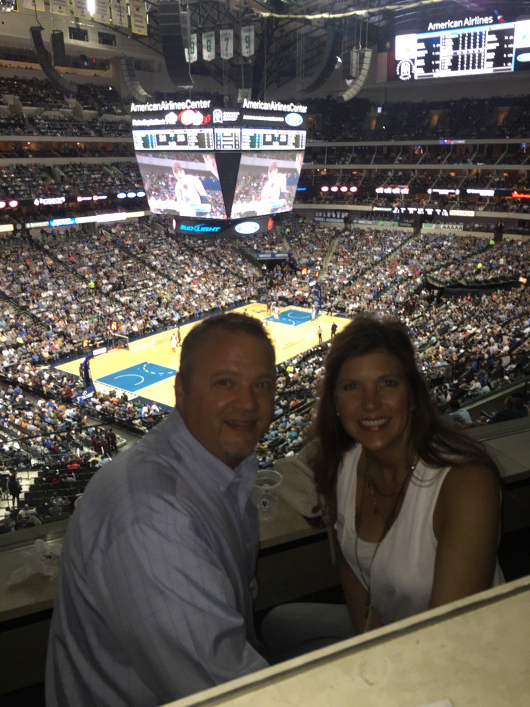 FitzOnTheGo's tweet photo. #traders15 Go Mavs! https://t.co/srz6u7Cv64