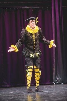 orsinotheeduke's tweet photo. When Malvolio tries to impress a girl out of his league... https://t.co/h3Qglvdb9d
