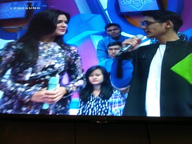 Pagi" nonton kak <a href="/raisa6690/">Raisa Andriana</a> &amp; <a href="/afgansyah_reza/">-</a> Di dahsyat. Cantik &amp; ganteng #dahSyatAfganRaisa #AfganRaisaPercayalah.