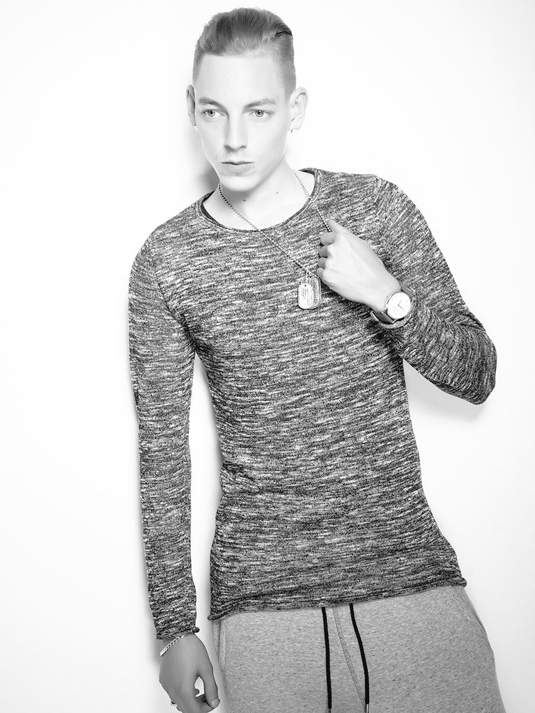 jamie_kirton's tweet image. @BlackBerryModel @Topman