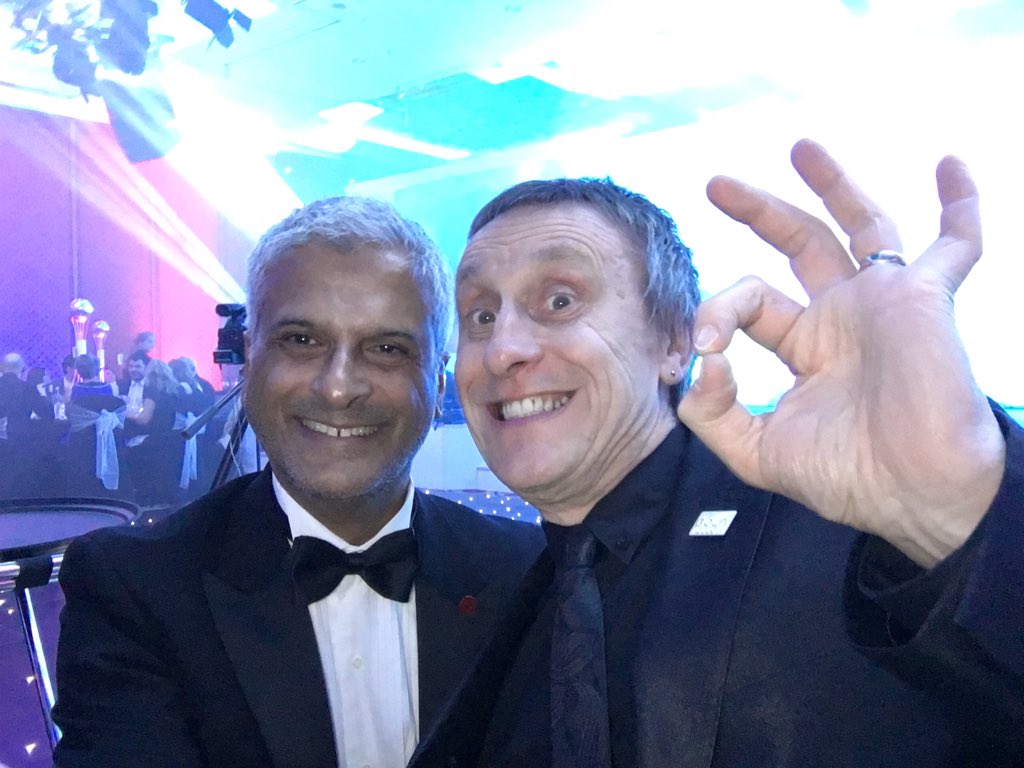 They let anyone into these events  #AOPAwards15