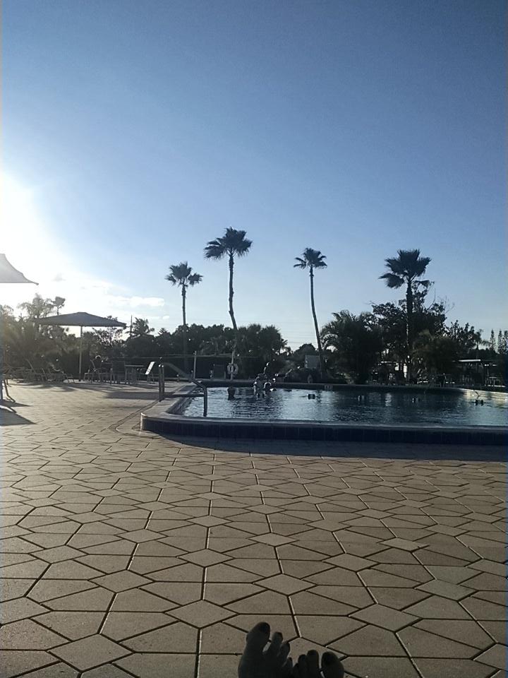 cherijameson301's tweet photo. Love it when there is nothin' between me and the Lord!  #blueskies https://t.co/mznLULS3s7