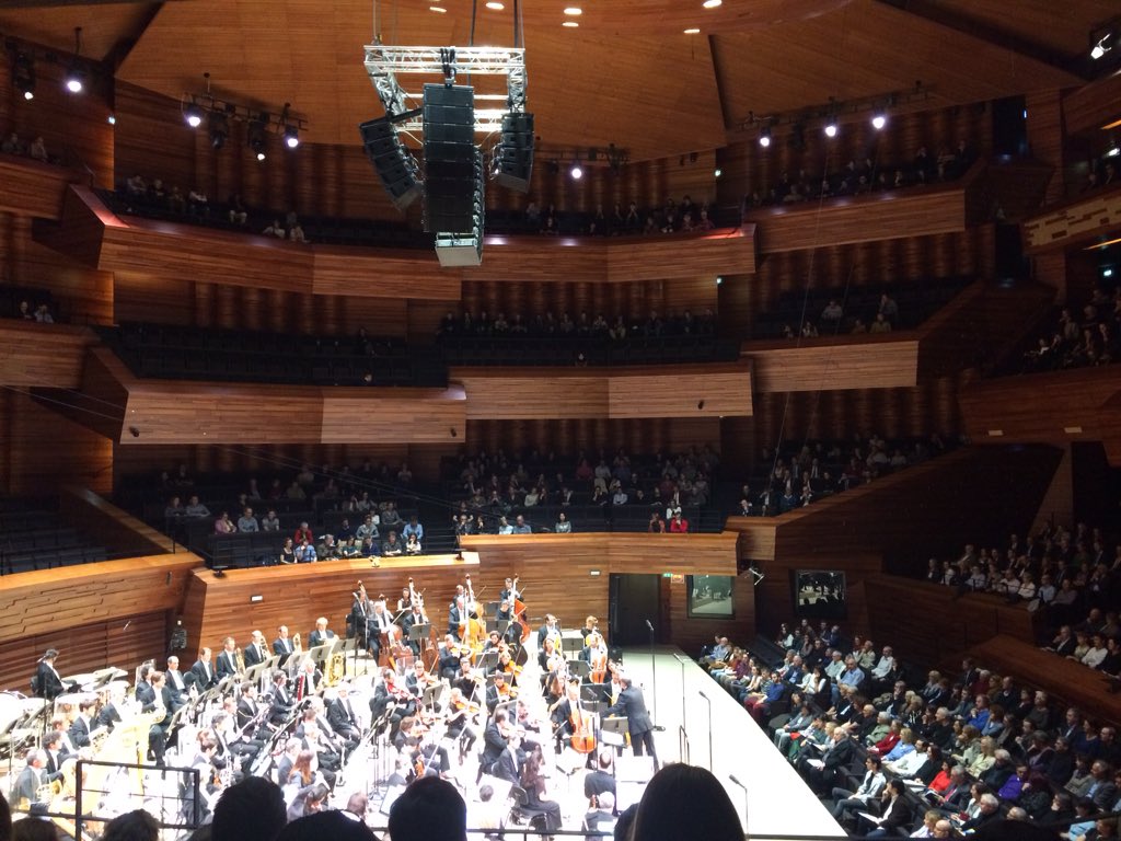 FannyD1007's tweet image. #Orchestre national de France au grand auditorium #maisondelaradio