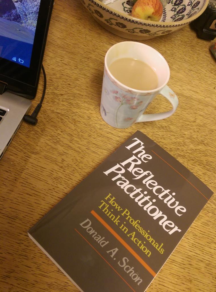 ConzieSays's tweet image. The reflective journey continues (after I finish mucking around on twitter!) #eddgla2015 #ProcrastinationLevelExpert