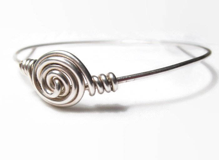 donkatcha's tweet image. Silver Wire Wrapped Bracelet etsy.com/listing/212464… #DonKatCha #StackBangle