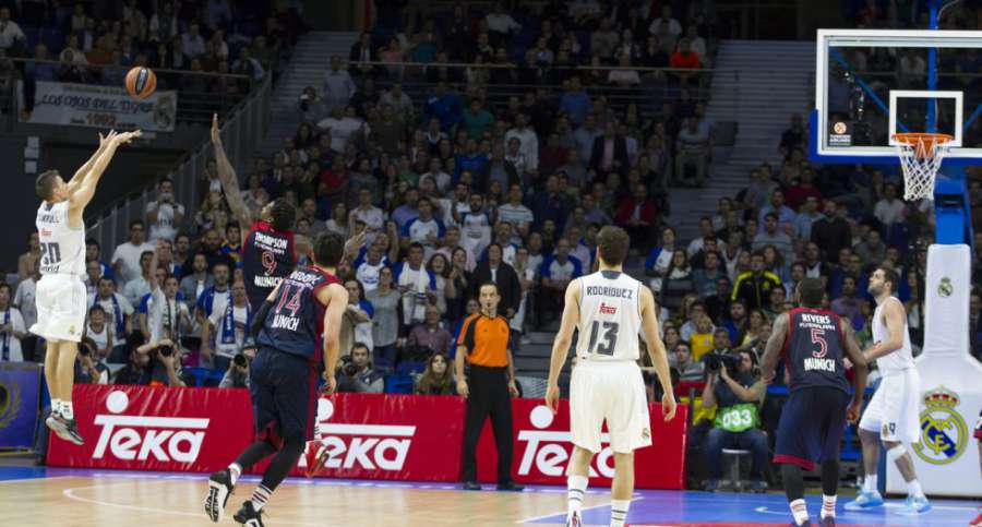 diarioas's tweet photo. ¡Vaya triplazo de Carroll para consumar la remontada! https://t.co/hFBEeoBZT8 https://t.co/7FF0x0frWx