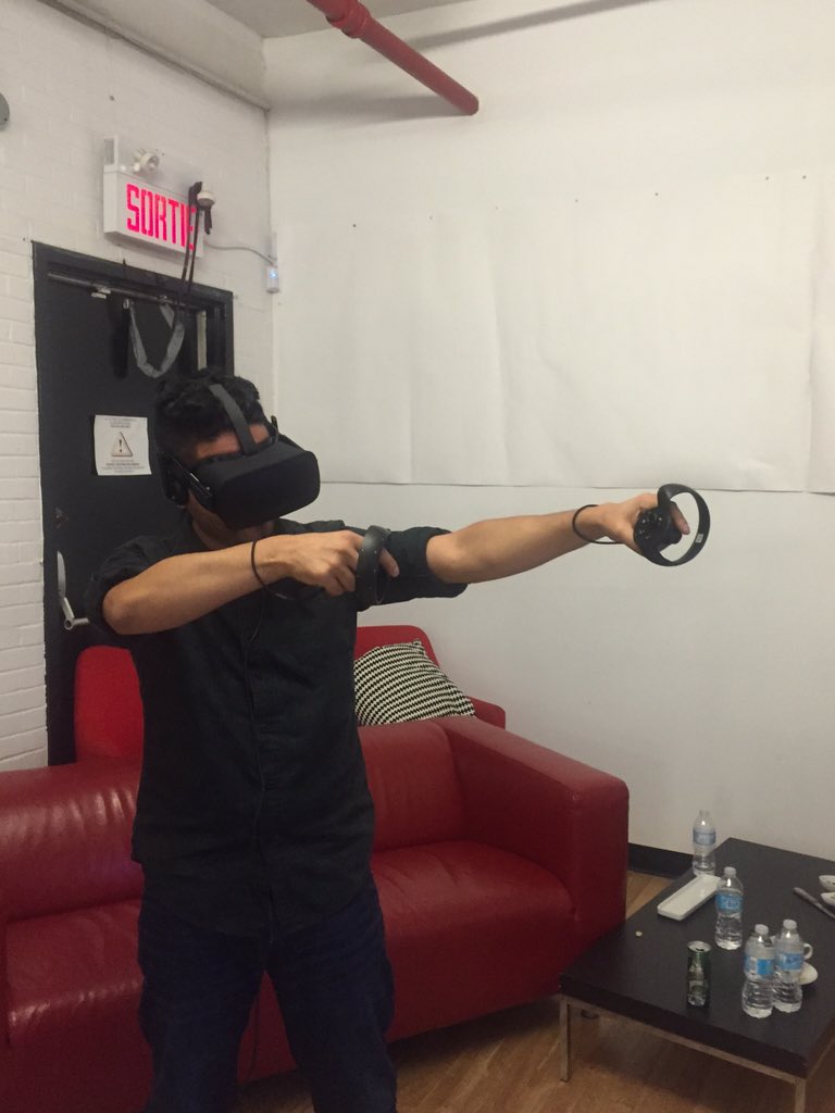meta4interact's tweet photo. Trying out the #oculus touch here at the studio tonight! Thanks @oculus! https://t.co/vvaWvRG0DP