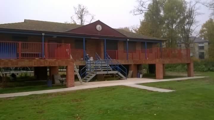 Tewkesbury_CC's tweet photo. It's looking impressive, plenty of room either side of the steps #topjob  #buzznights #buzzdays https://t.co/8k3T6U4jwV