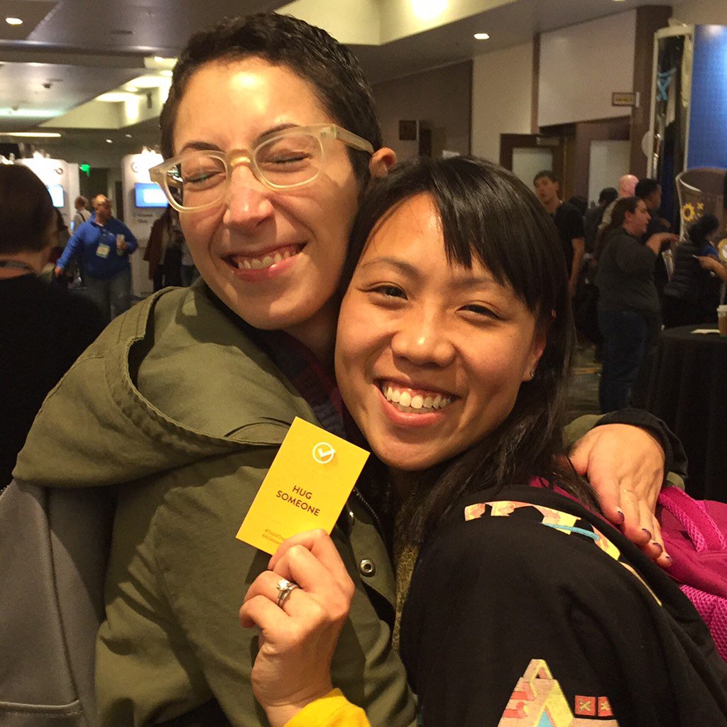 tyffaknee's tweet photo. So much love at #atlassiansummit #todochallenge https://t.co/zfqBHuCHgQ