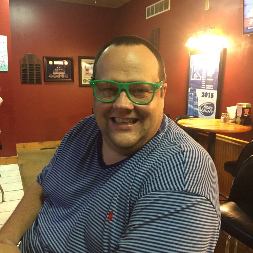 Rich1Big's tweet photo. Dropped it tonight with my new glasses! #smartface https://t.co/KAOXgnUN8y