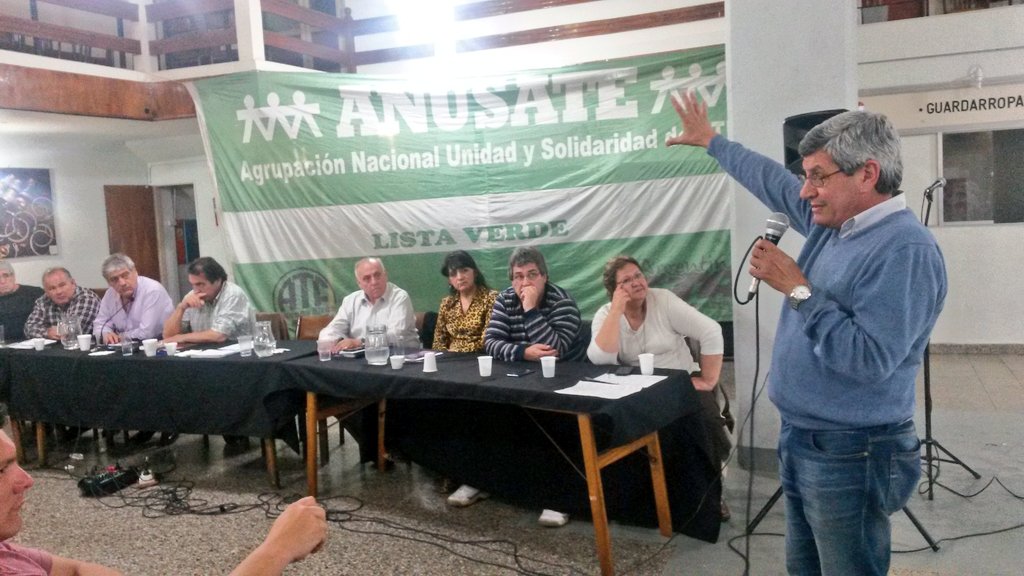 Cesargarzon80's tweet photo. #Ahora habla @victordegennaro en la reunion Nacional de la Agrupacion Anusate . @fito_aguirre @GarznAlejandro https://t.co/PkgBSmDHAN