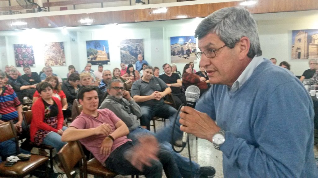 Cesargarzon80's tweet photo. #Ahora habla @victordegennaro en la reunion Nacional de la Agrupacion Anusate . @fito_aguirre @GarznAlejandro https://t.co/PkgBSmDHAN