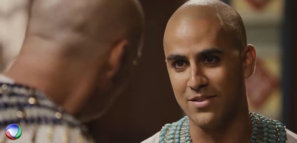 "O Deus dos hebreus pode não ter corpo, rosto ou nome, mas é muito poderoso. É Deus de tudo!" #OsDezMandamentos 🙏❤