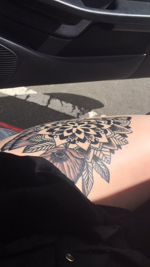 ProbablyCourt's tweet image. TATTOO finally done 😝😝☺️😊😊☺️😊☺️😊😊😊☺️